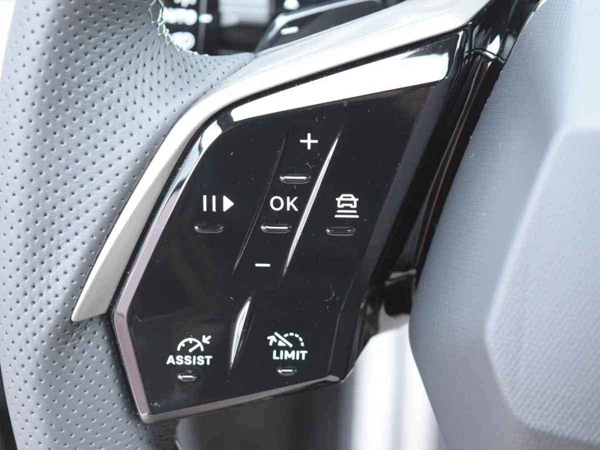 1.2 Hybrid 145 GT UIT VOORRAAD LEVERBAAR