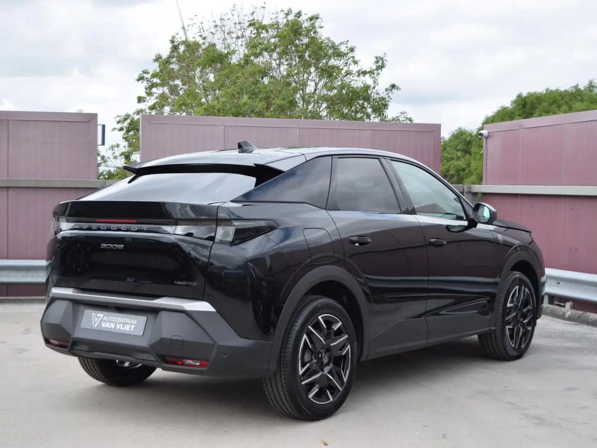 1.2 Hybrid 145 GT UIT VOORRAAD LEVERBAAR
