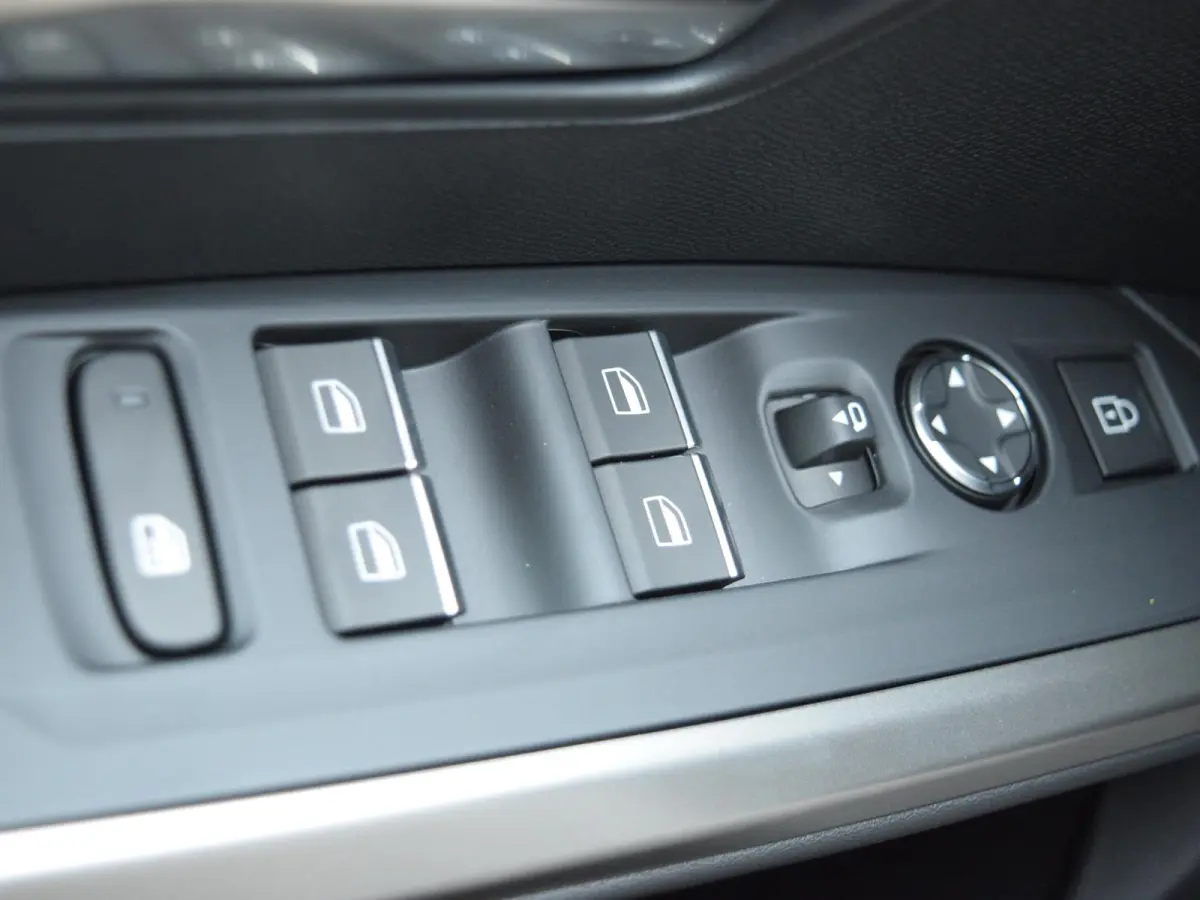 1.2 Hybrid 145 GT UIT VOORRAAD LEVERBAAR