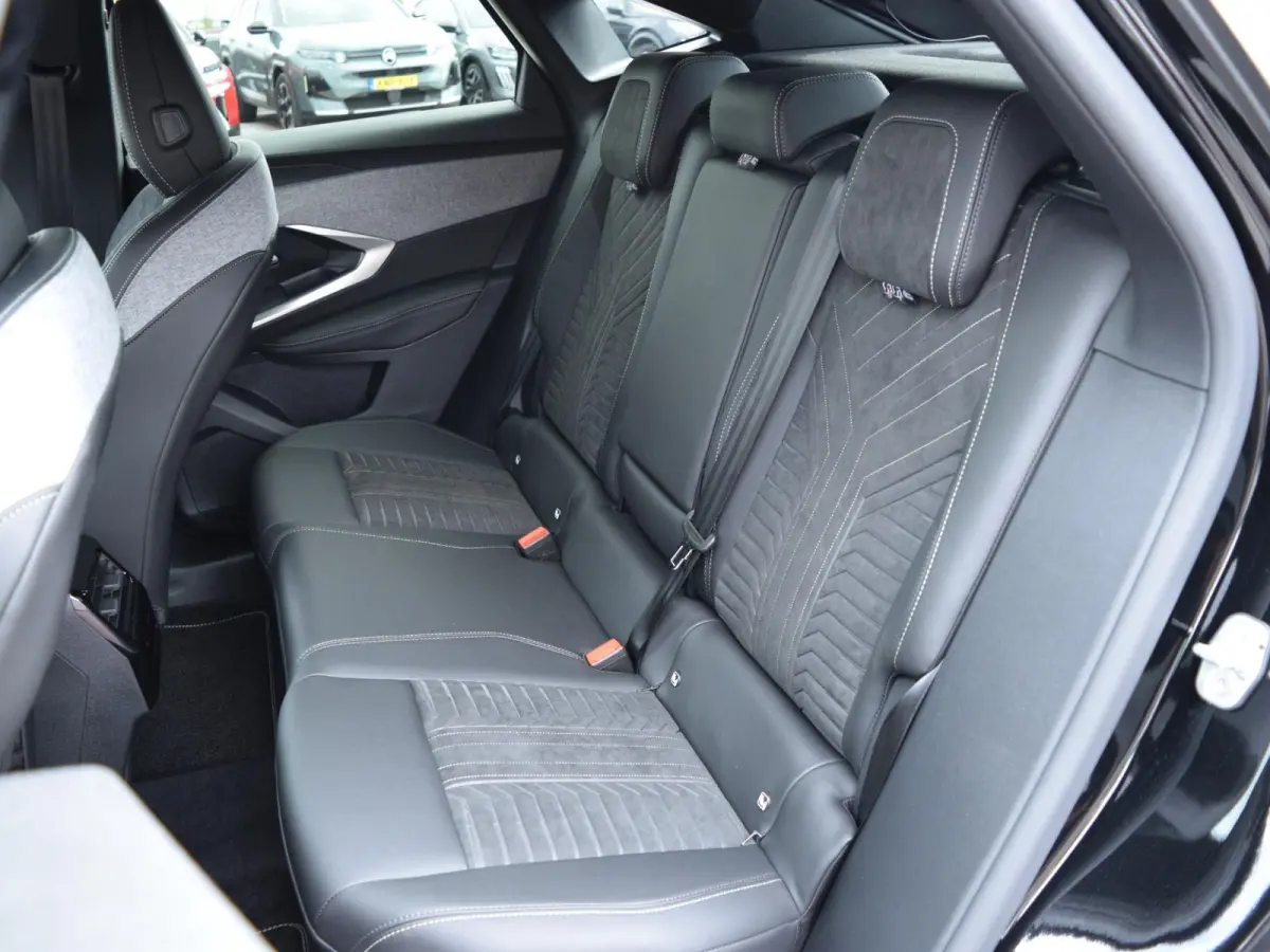 1.2 Hybrid 145 GT UIT VOORRAAD LEVERBAAR