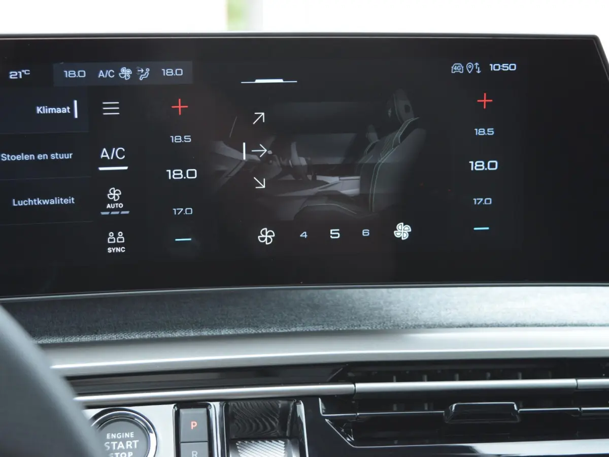 1.2 Hybrid 145 GT UIT VOORRAAD LEVERBAAR