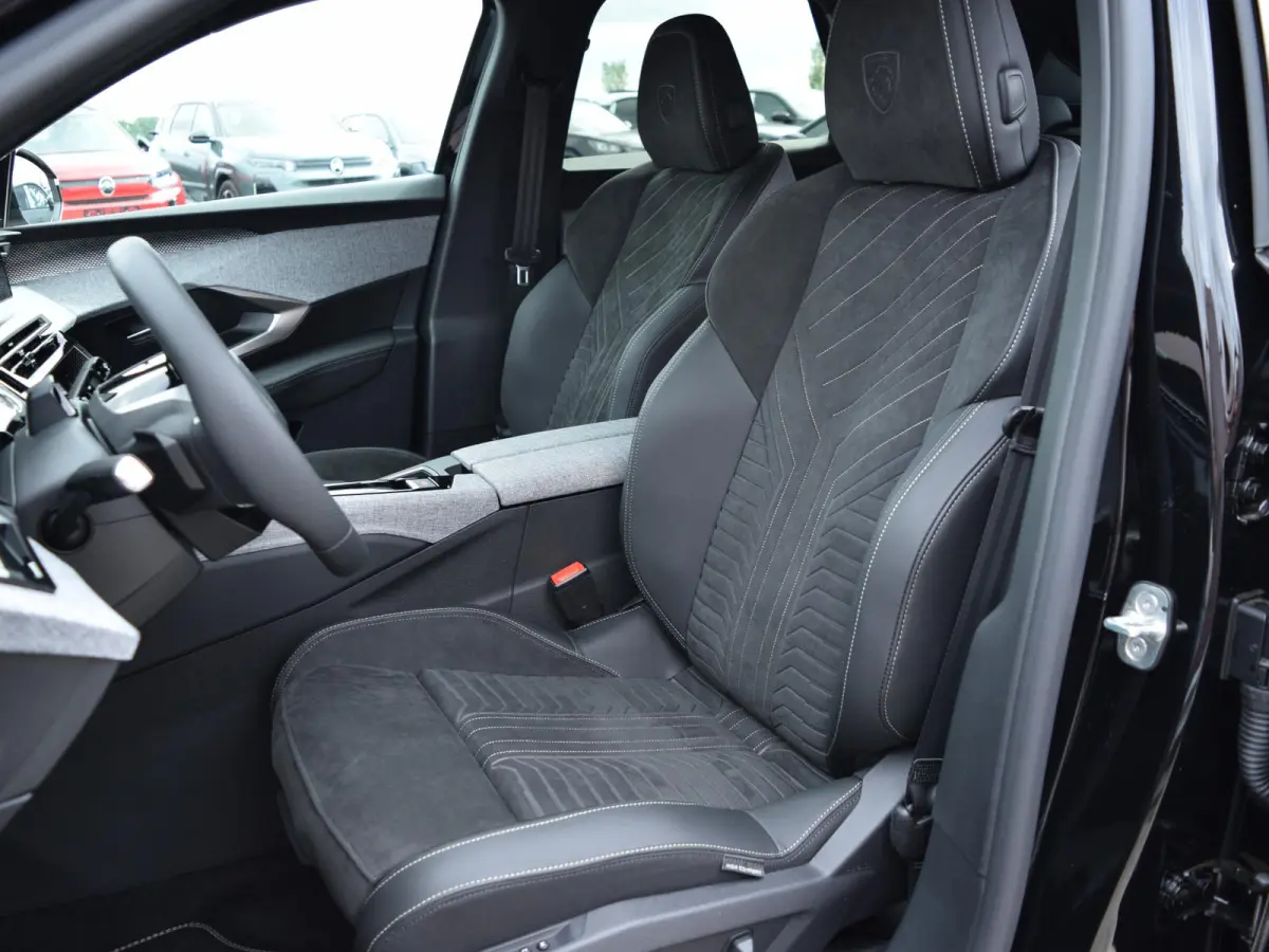 1.2 Hybrid 145 GT UIT VOORRAAD LEVERBAAR