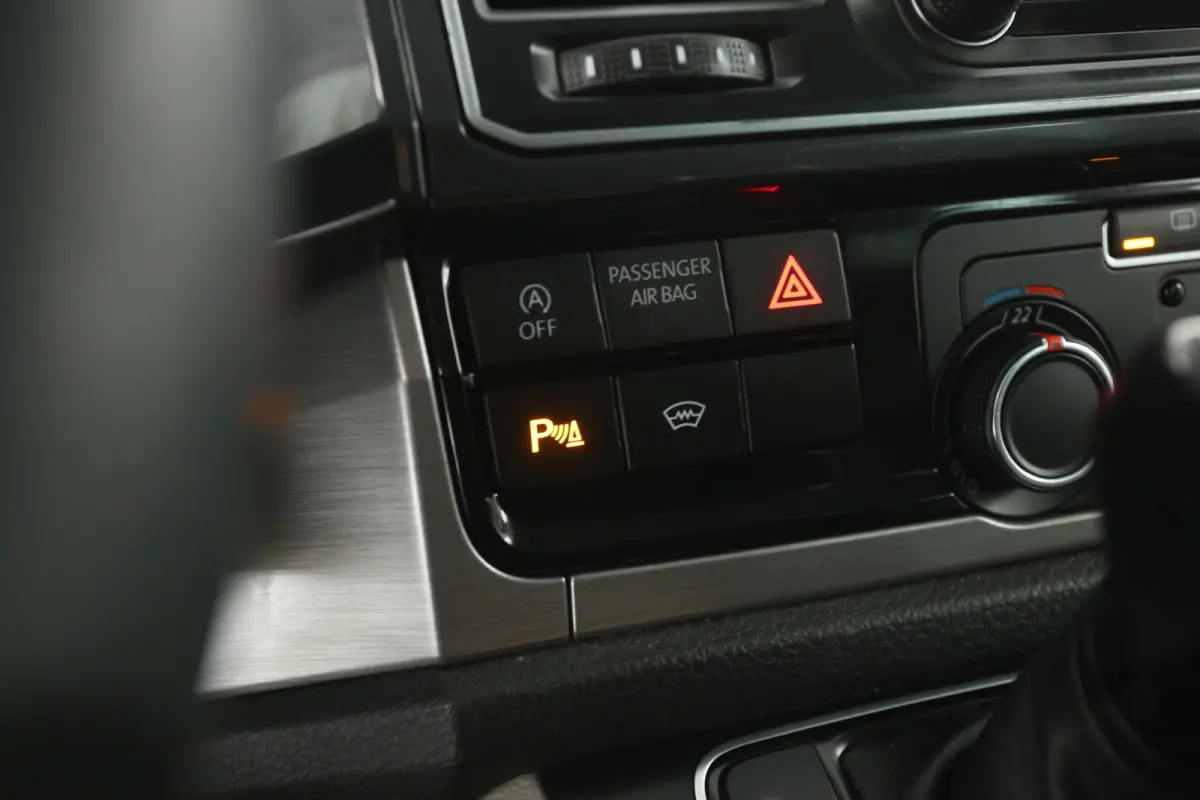 2.0 TDI L2H1 150PK | Dubbele Cabine | Automaat | Airco | Cruise | Trekhaak | Navi | Parkeersens.