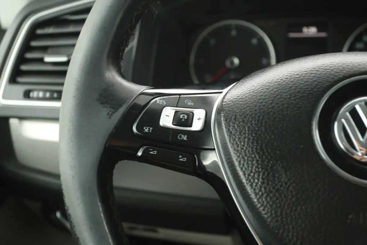 2.0 TDI L2H1 150PK | Dubbele Cabine | Automaat | Airco | Cruise | Trekhaak | Navi | Parkeersens.
