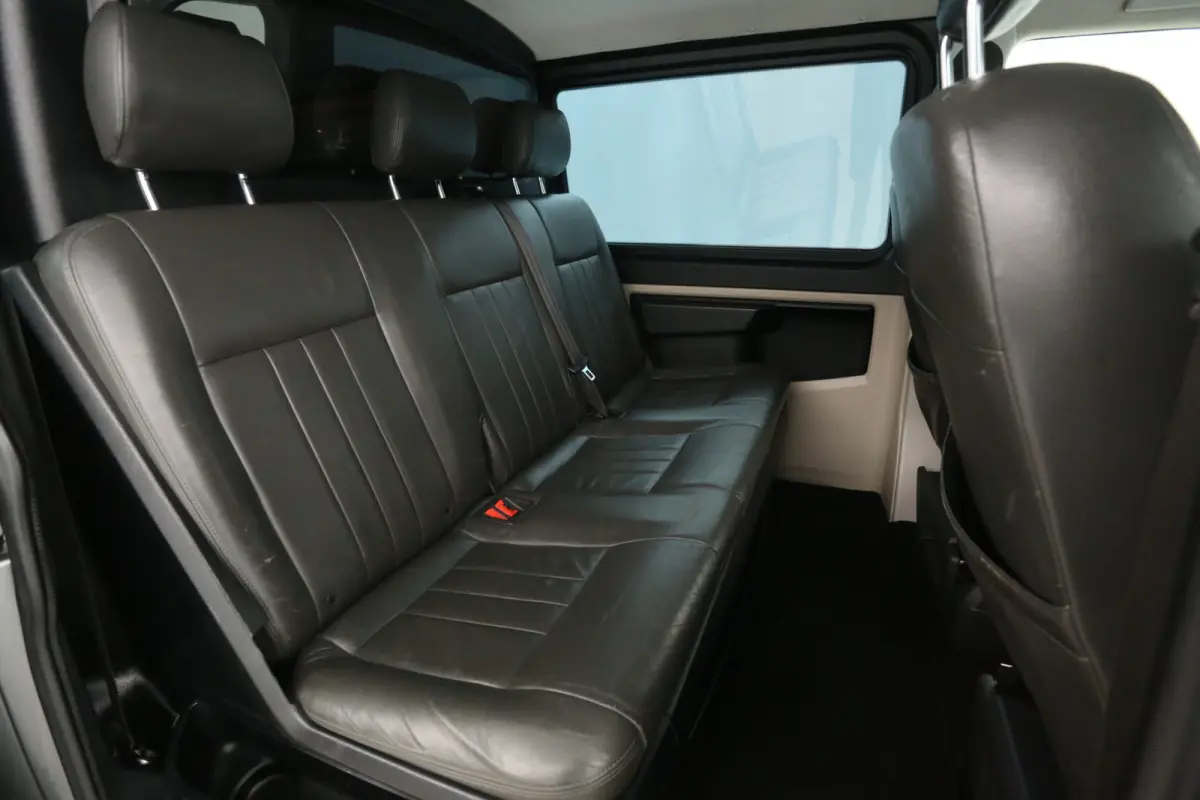 2.0 TDI L2H1 150PK | Dubbele Cabine | Automaat | Airco | Cruise | Trekhaak | Navi | Parkeersens.