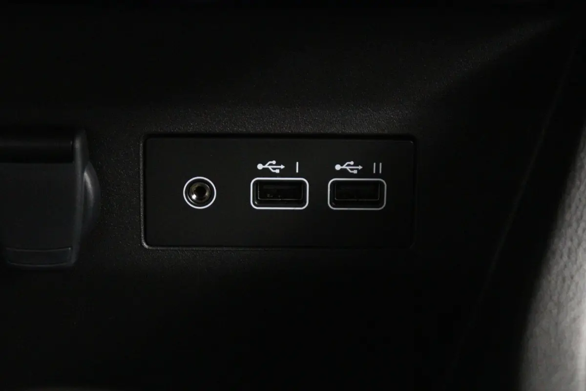 evolution TCe 90 | Achteruitrijcamera | Apple Carplay/Android Auto |