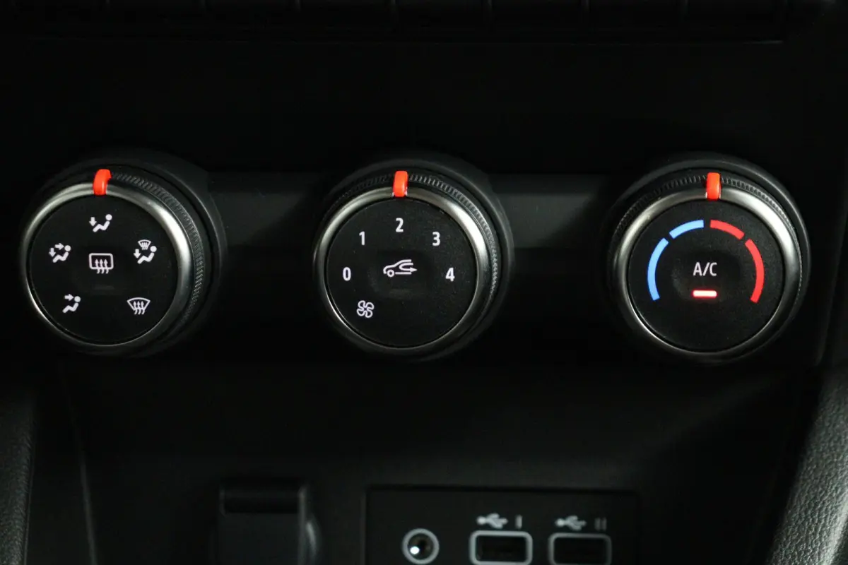evolution TCe 90 | Achteruitrijcamera | Apple Carplay/Android Auto |