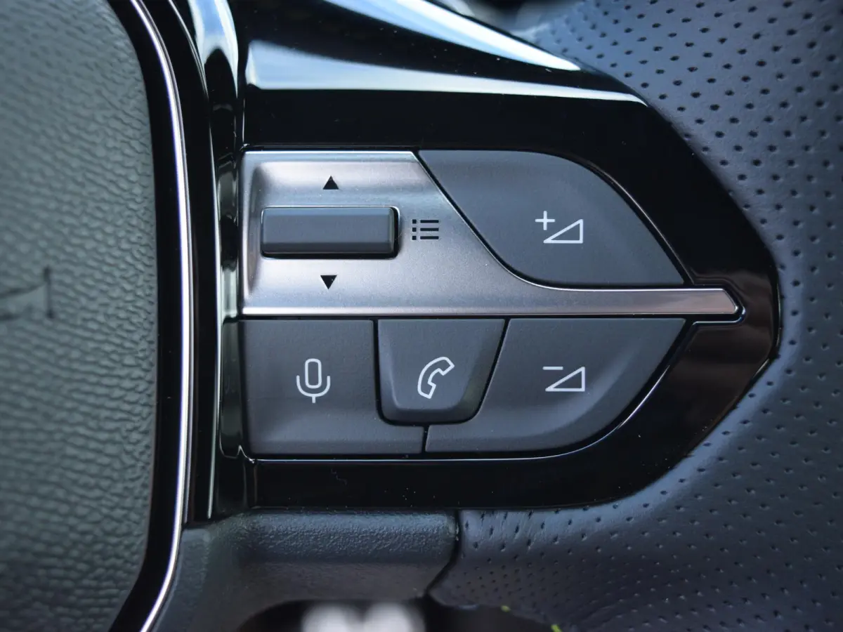 1.2 GT Exclusive Hybrid 145 UIT VOORRAAD LEVERBAAR