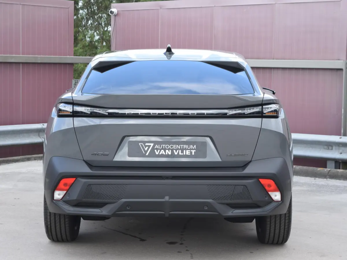 1.2 GT Exclusive Hybrid 145 UIT VOORRAAD LEVERBAAR
