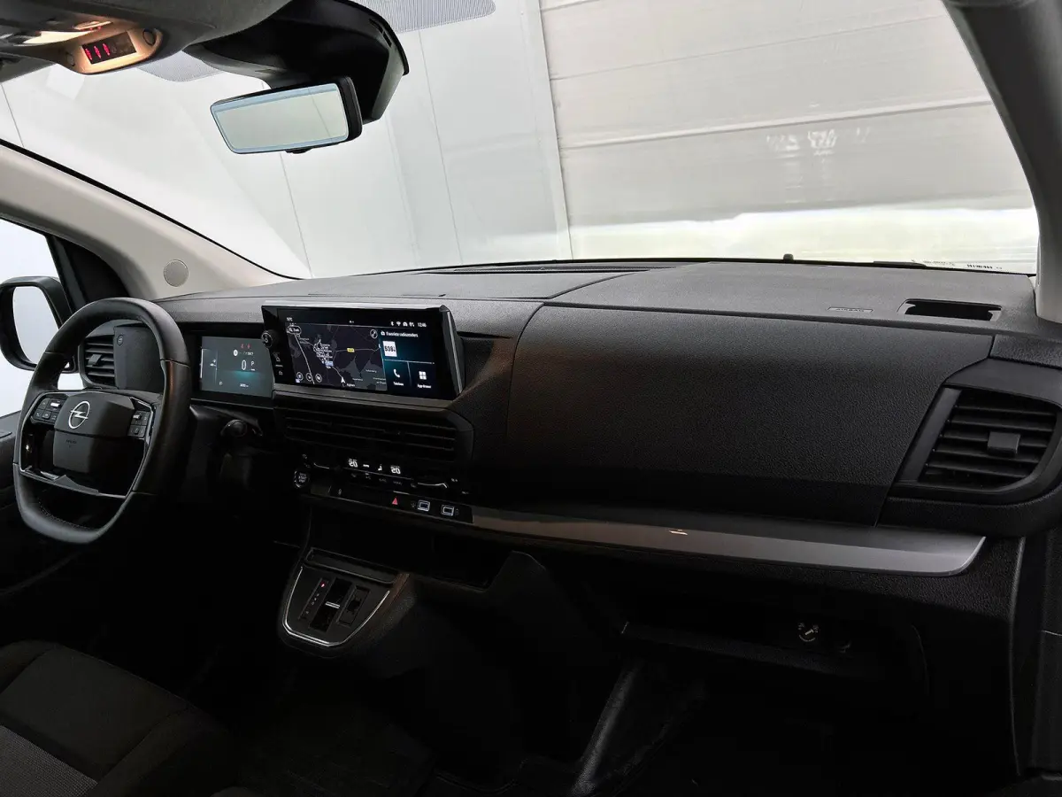 2.0 180PK L3 Automaat Dubbele Cabine 2 schuifdeuren Android Auto/Apple CarPlay Navigatie Keyless Entry&Start Climate Control Camera Cruise Control Houten afwerking laadruimte Trekhaak lichtm