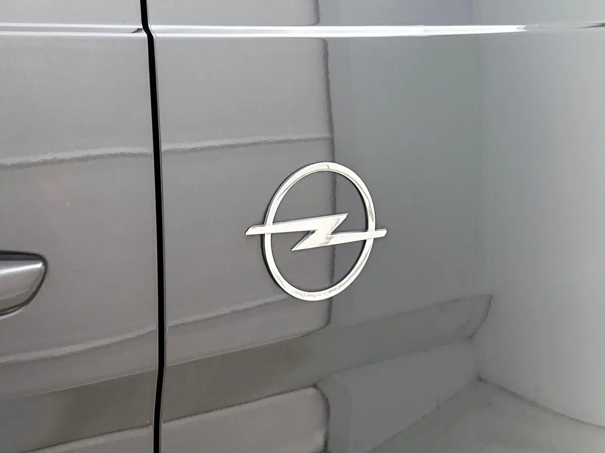 2.0 180PK L3 Automaat Dubbele Cabine 2 schuifdeuren Android Auto/Apple CarPlay Navigatie Keyless Entry&Start Climate Control Camera Cruise Control Houten afwerking laadruimte Trekhaak lichtm