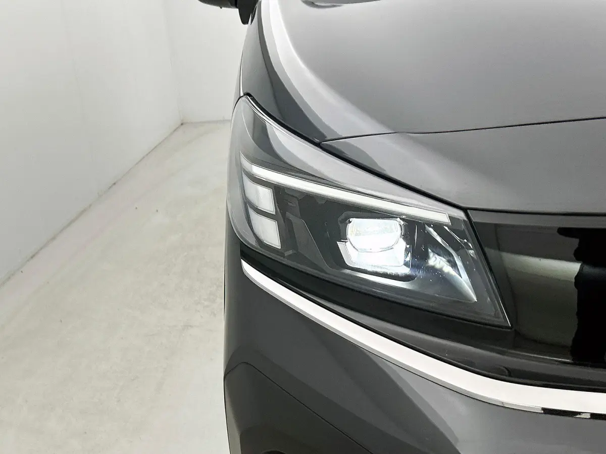 2.0 180PK L3 Automaat Dubbele Cabine 2 schuifdeuren Android Auto/Apple CarPlay Navigatie Keyless Entry&Start Climate Control Camera Cruise Control Houten afwerking laadruimte Trekhaak lichtm