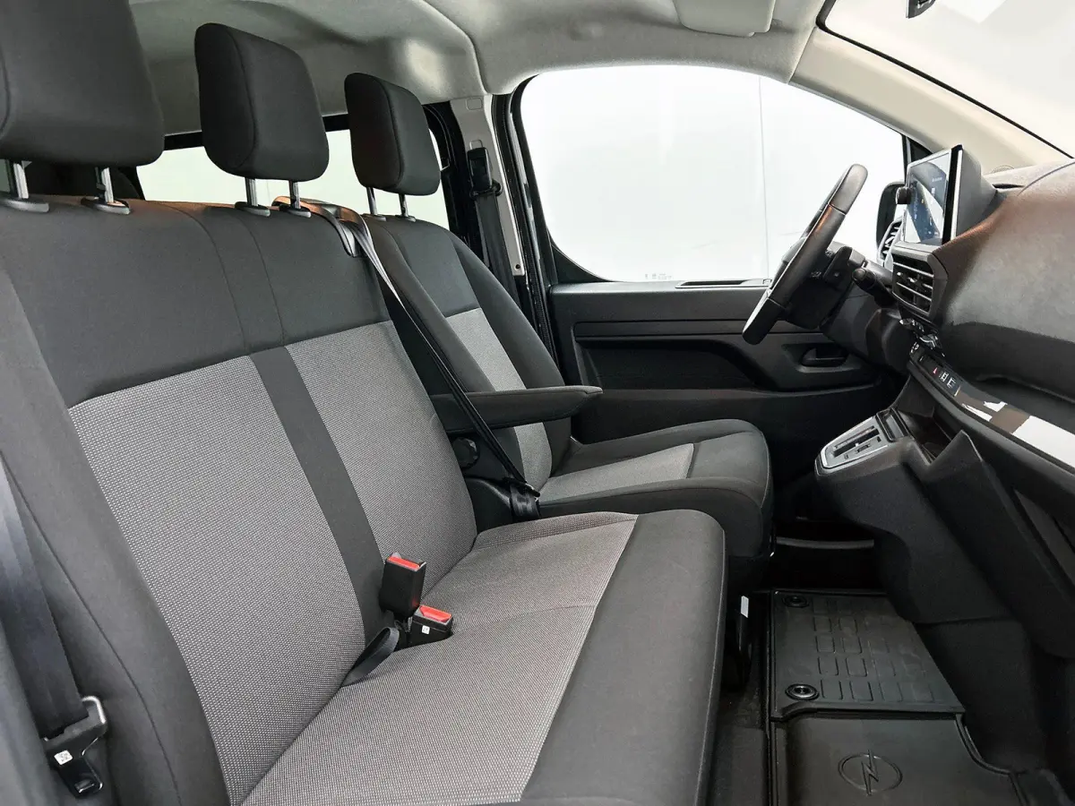 2.0 180PK L3 Automaat Dubbele Cabine 2 schuifdeuren Android Auto/Apple CarPlay Navigatie Keyless Entry&Start Climate Control Camera Cruise Control Houten afwerking laadruimte Trekhaak lichtm