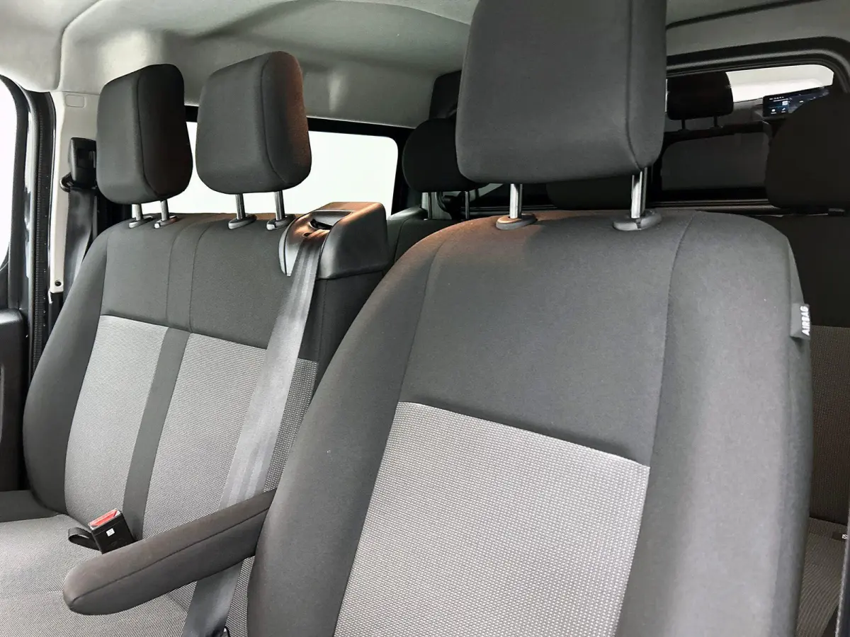 2.0 180PK L3 Automaat Dubbele Cabine 2 schuifdeuren Android Auto/Apple CarPlay Navigatie Keyless Entry&Start Climate Control Camera Cruise Control Houten afwerking laadruimte Trekhaak lichtm