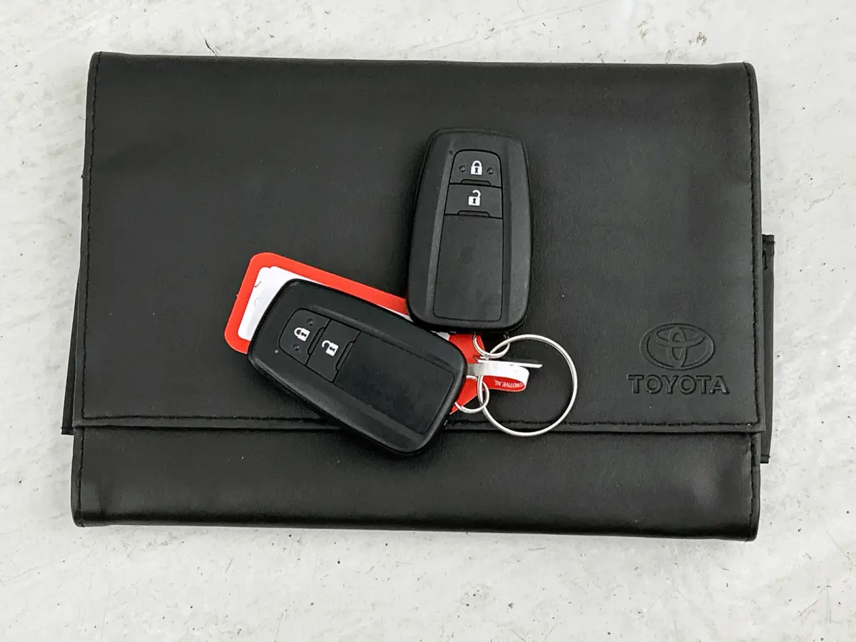 1.8 Hybrid Business / Pdc+Camera / Radio multimedia / Airco-ecc. / Apk 09-2027