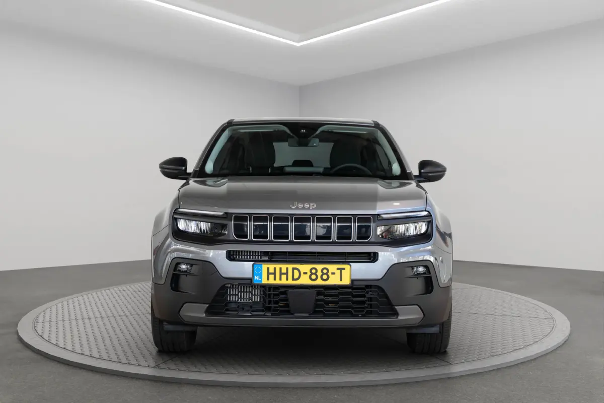 1.2 e-Hybrid Longitude | Adaptive Cruise Controle | Navigatie | Parkeersensoren | LED | Apple Carplay & Android Auto |
