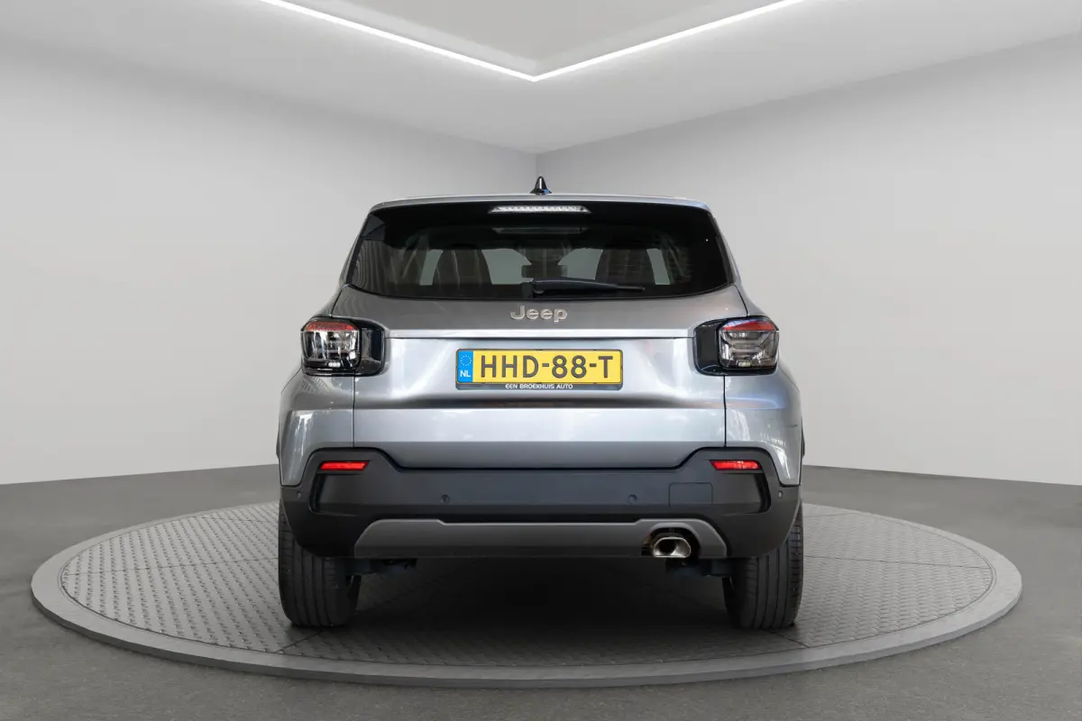 1.2 e-Hybrid Longitude | Adaptive Cruise Controle | Navigatie | Parkeersensoren | LED | Apple Carplay & Android Auto |