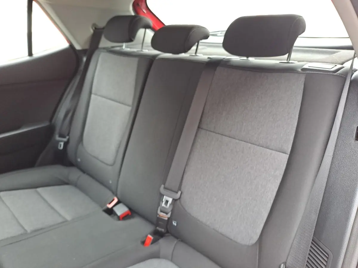 1.0i Turbo MHEV ComfortLine 100 PK | 1e Eigenaar | Airco | Bluetooth | Camera | Cruise control | Metallic lak | Fabrieksgarantie t/m 3-7-2031 | NAP