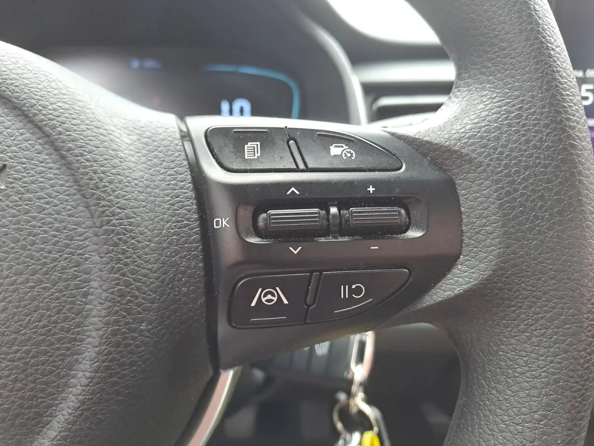 1.0i Turbo MHEV ComfortLine 100 PK | 1e Eigenaar | Airco | Bluetooth | Camera | Cruise control | Metallic lak | Fabrieksgarantie t/m 3-7-2031 | NAP