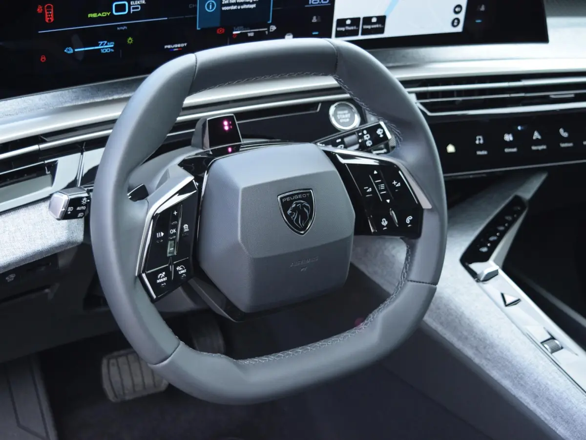 1.6 Plug-in Hybrid 225 Allure 7p UIT VOORRAAD LEVERBAAR