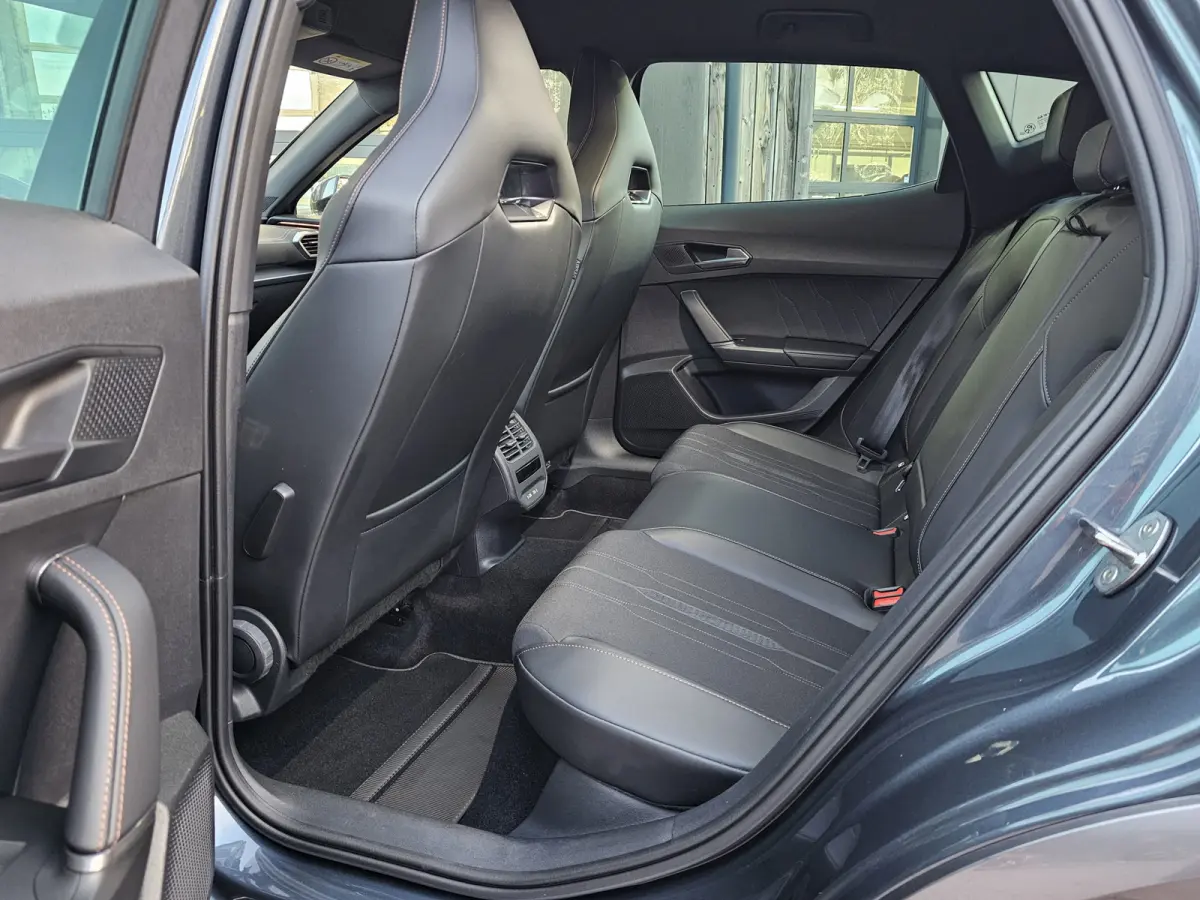 1.4 e-Hybrid VZ Performance 245PK | LED | Trekhaak | Stoel- & stuurverw. | Park Assist | Camera | ACC | App-connect | Sportstoelen | DCC |  Keyless |