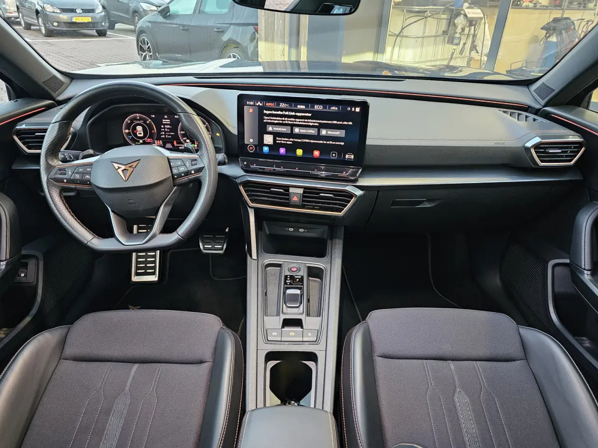 1.4 e-Hybrid VZ Performance 245PK | LED | Trekhaak | Stoel- & stuurverw. | Park Assist | Camera | ACC | App-connect | Sportstoelen | DCC |  Keyless |