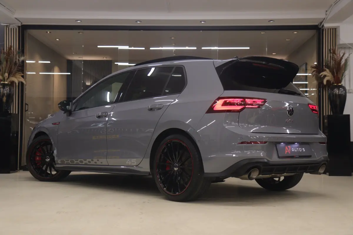 2.0 TSI GTI 45 JAHRE CLUBSPORT AKRA/PANO/ACC/DCC/CAM/HUD/CARPLAY/IQ/VOLL