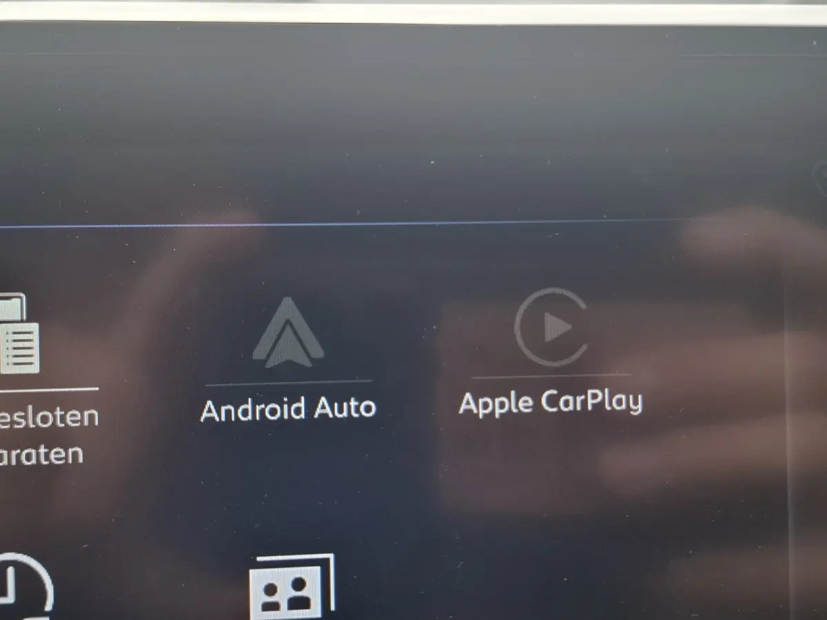 Comfort 50 kWh | Apple Carplay/Android Auto | Bluetooth | Cruise Control | Achteruirijcamera | Parkeersensoren Achter | Airco | Zijschuifeur Rechts |