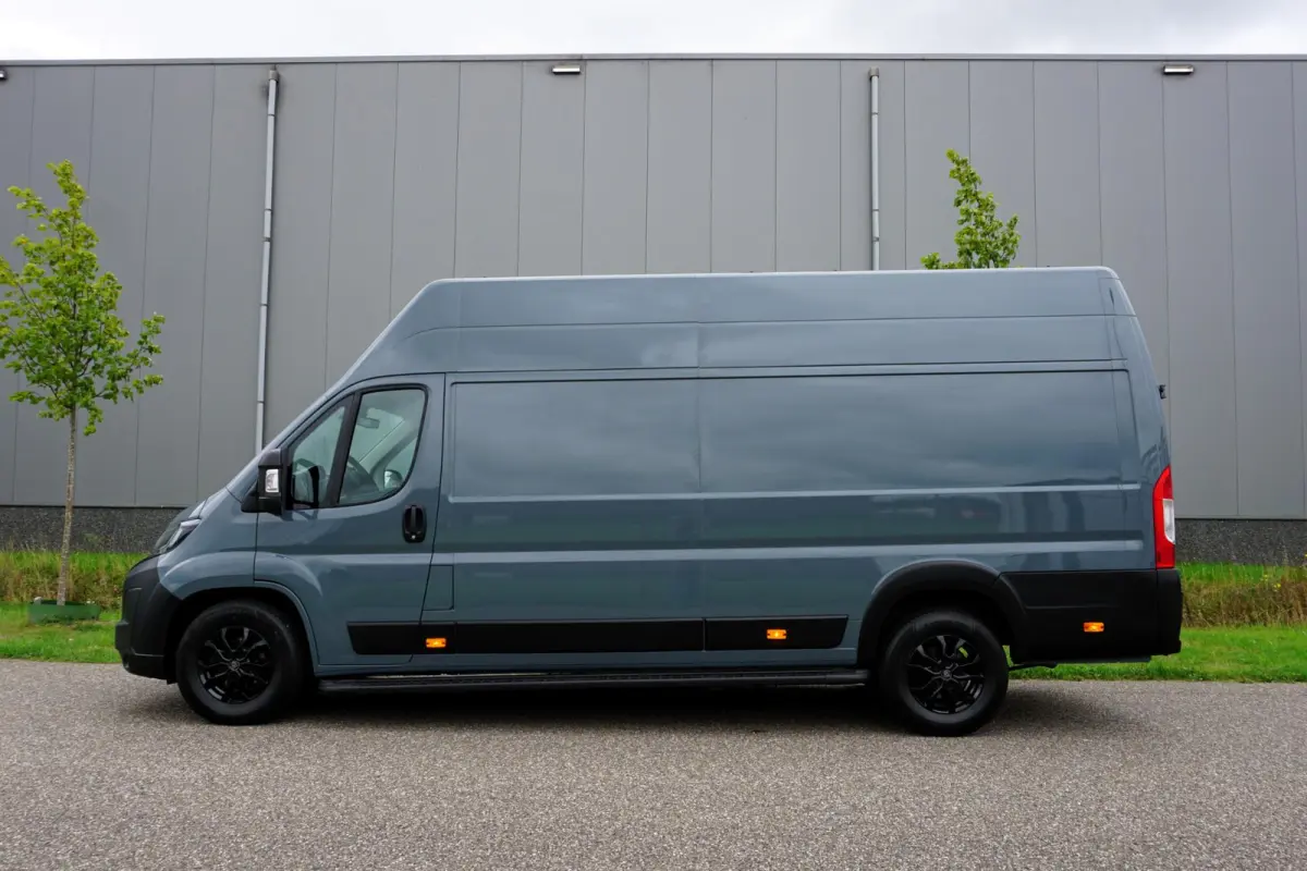 2.2 BlueHDi 180 L4H3 3.5t Zwaar Automaat |In topstaat |Full-Option |Adaptive Cruise |Groot scherm |Full-LED |Parkeersensoren rondom |2e airbag |BPM voordeel! |Mooie camperbasis