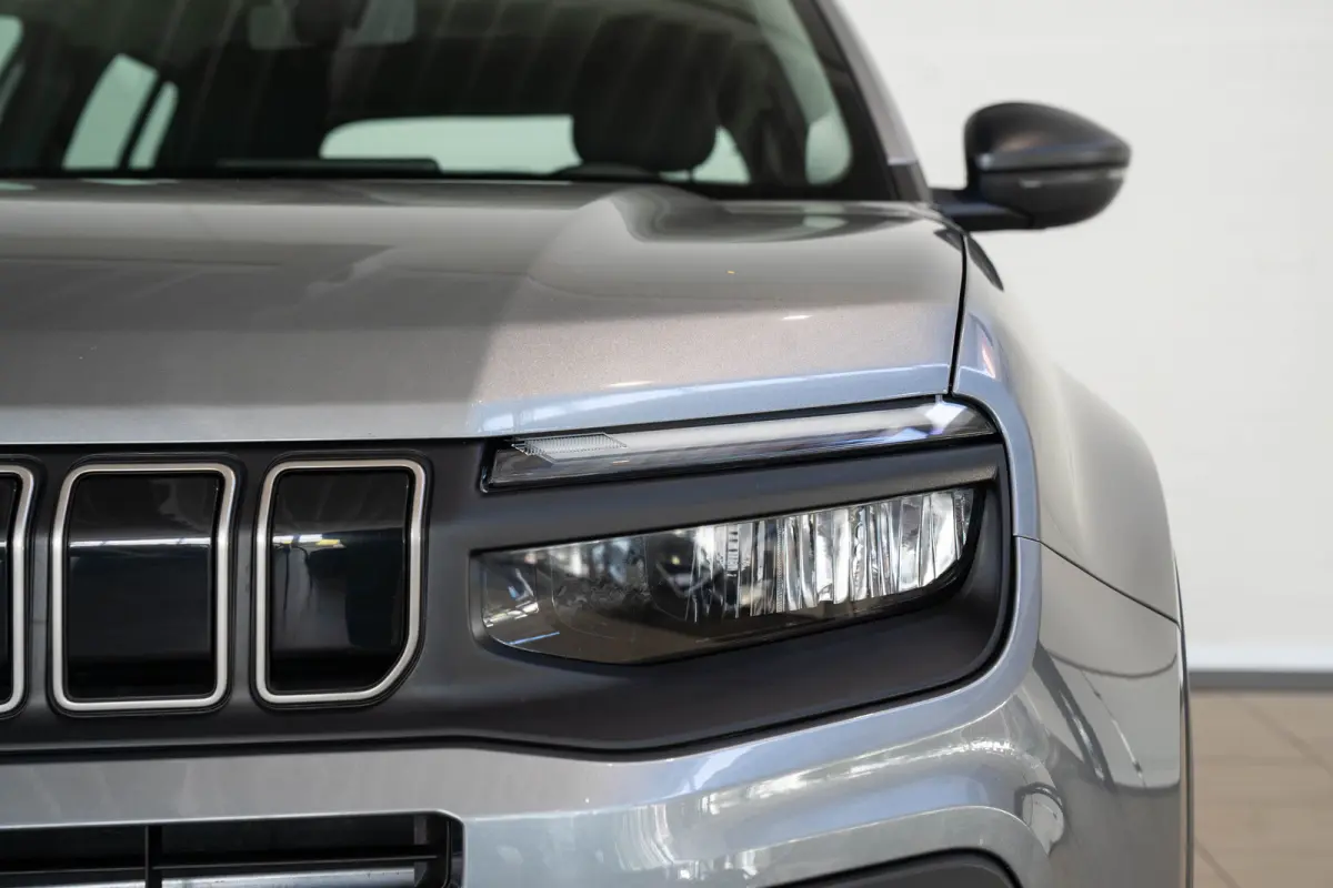 1.2 e-Hybrid Longitude | Adaptive Cruise Controle | Navigatie | Parkeersensoren | Apple Carplay & Android Auto | Lichtmetalen velgen | Airco |