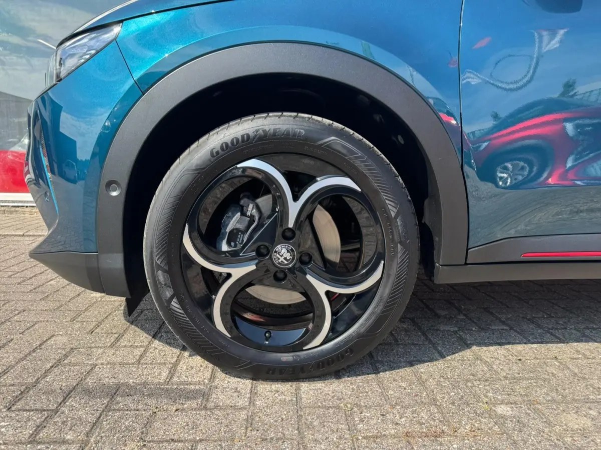 1.2 Turbo Hybrid Ibrida Speciale 145 pk