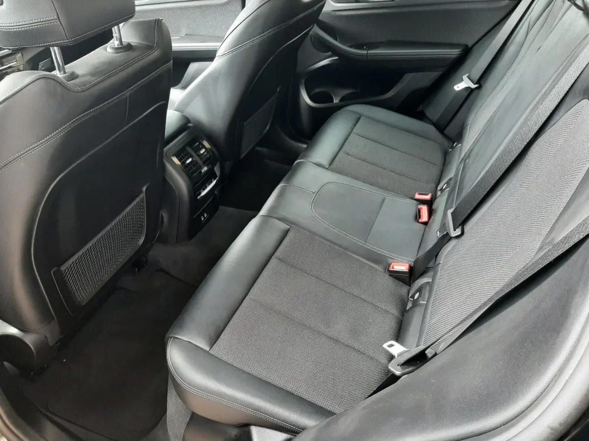 xDrive30e Business Edition TREKHAAK