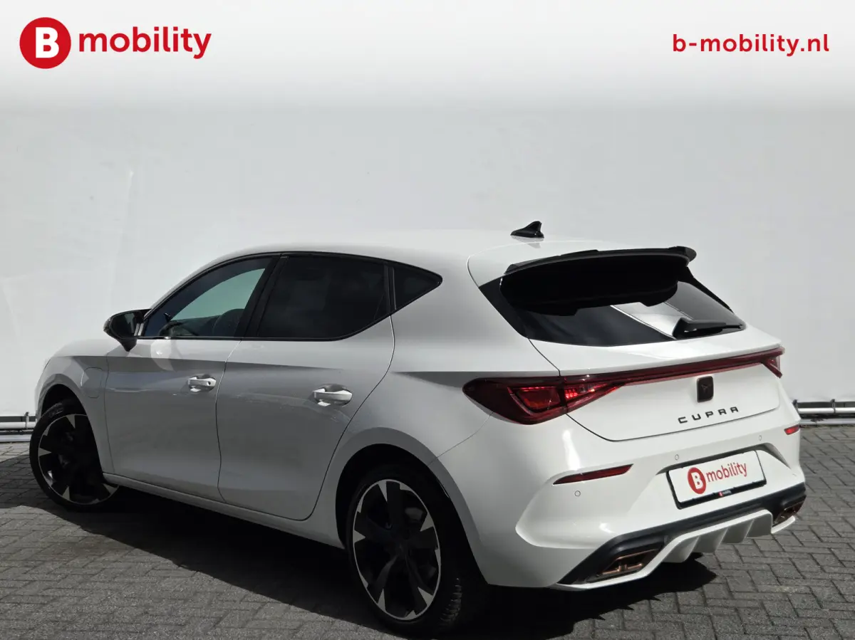 1.4 e-Hybrid VZ Performance Apple CarPlay Virtual Cockpit | Stuurverwarming | Sportstoelen | Keyless | LED
