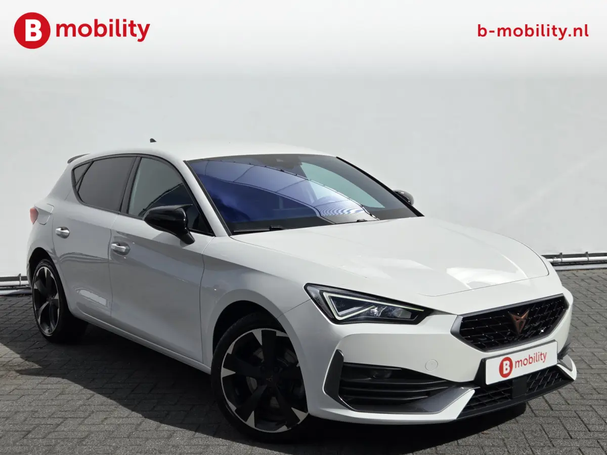1.4 e-Hybrid VZ Performance Apple CarPlay Virtual Cockpit | Stuurverwarming | Sportstoelen | Keyless | LED