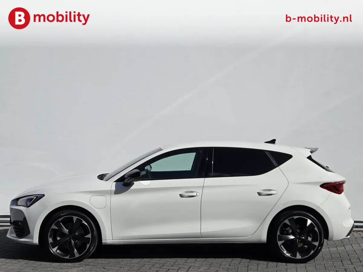 1.4 e-Hybrid VZ Performance Apple CarPlay Virtual Cockpit | Stuurverwarming | Sportstoelen | Keyless | LED