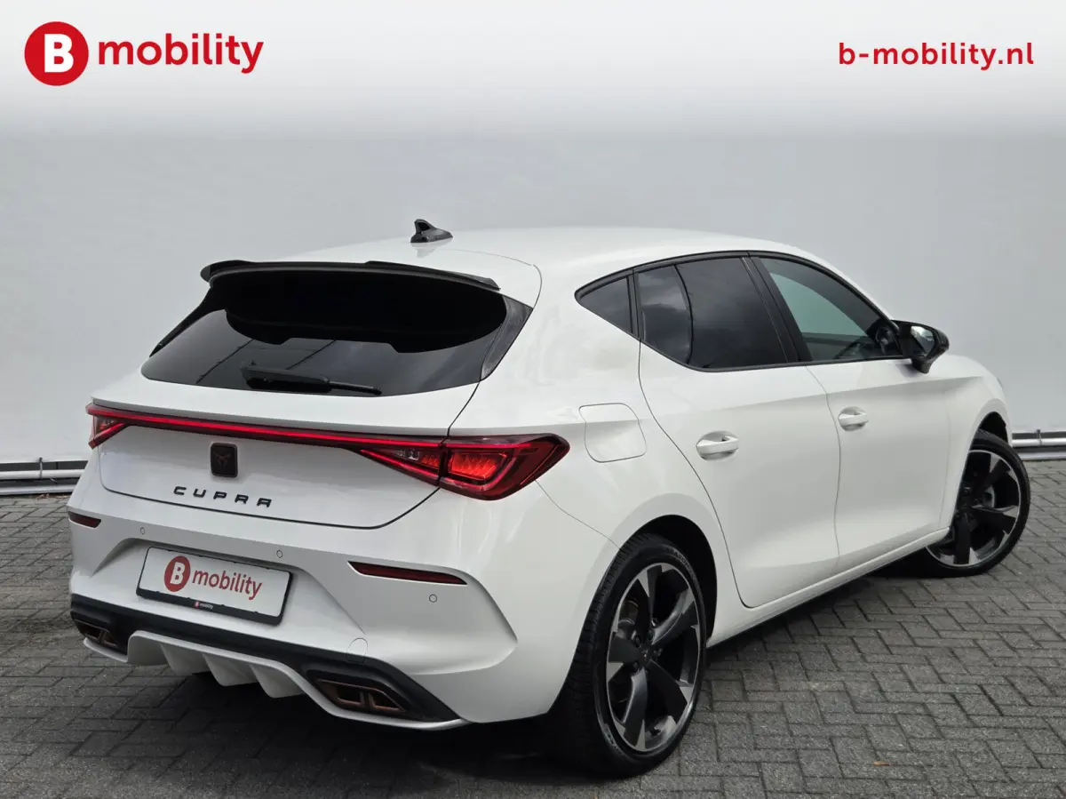 1.4 e-Hybrid VZ Performance Apple CarPlay Virtual Cockpit | Stuurverwarming | Sportstoelen | Keyless | LED