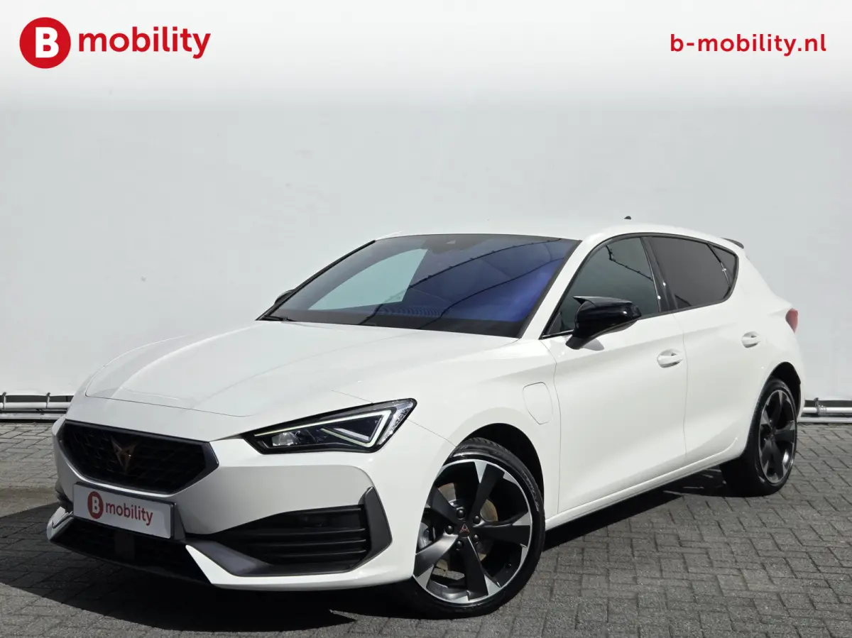 1.4 e-Hybrid VZ Performance Apple CarPlay Virtual Cockpit | Stuurverwarming | Sportstoelen | Keyless | LED