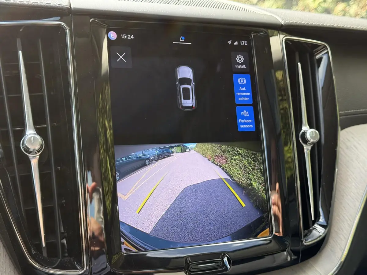 B5 Inscription | Trekhaak | Pano dak | Head up display | Bliss | Keyless |