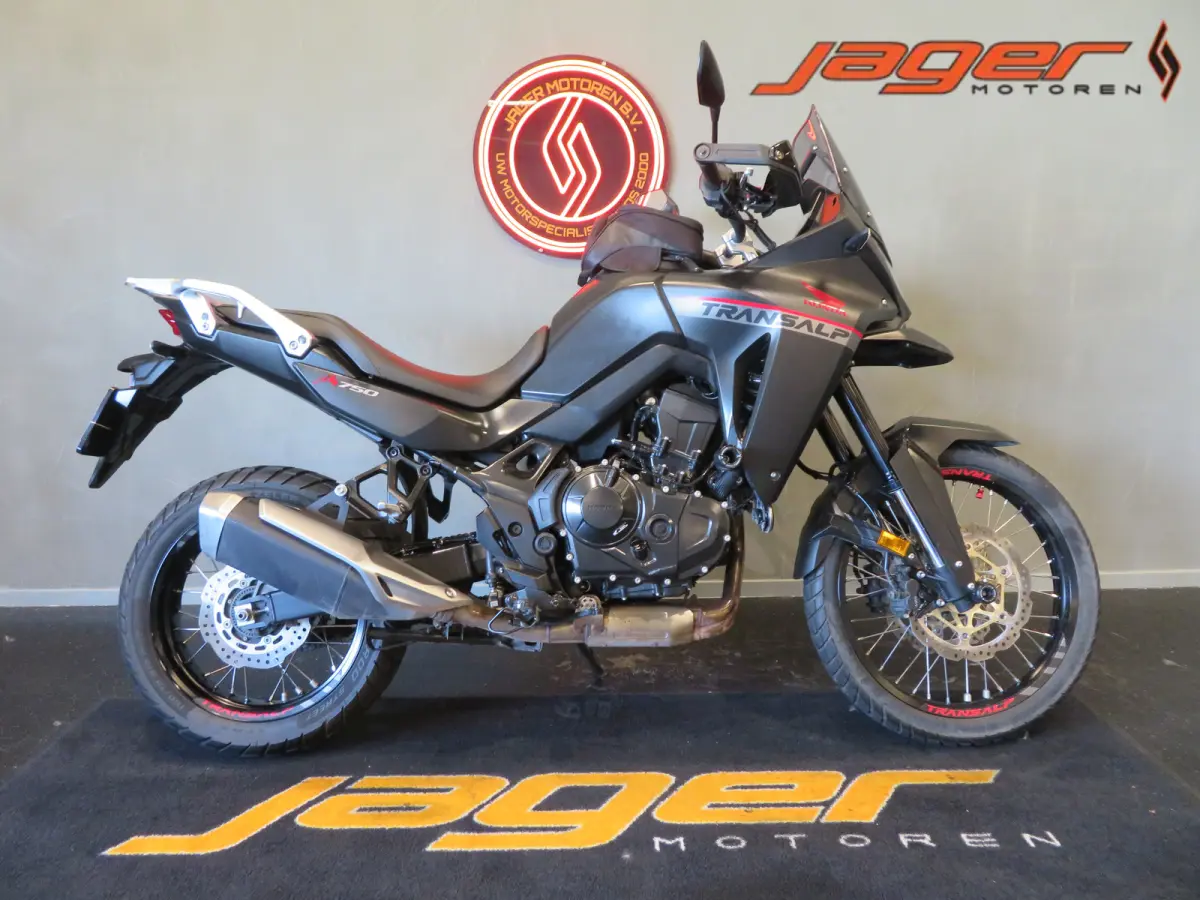Honda XL750 Transalp 2023 Benzine Onbekend leasen