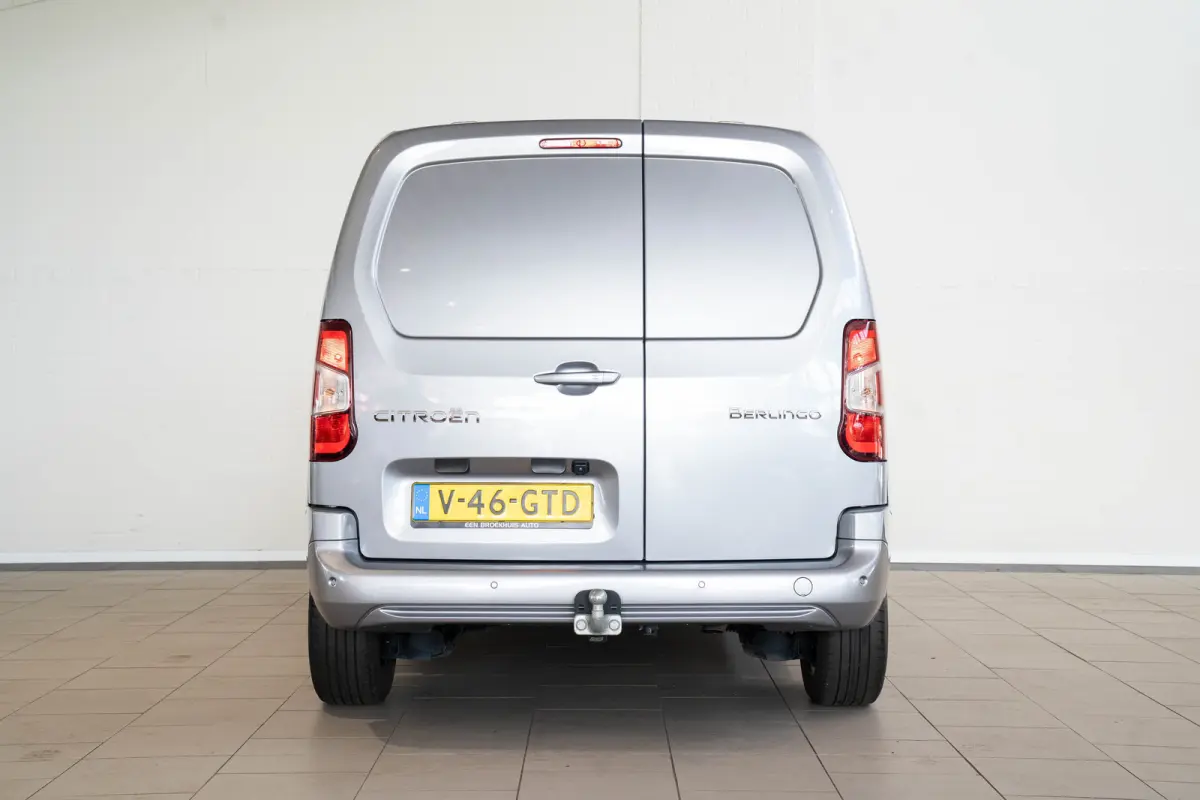 1.5 BlueHDi 130 EAT8 S&S L1 | Trekhaak | Camera | Climate Controle | Keyless | Apple Carplay & Android Auto | Elektrisch inklapbare buitenspiegels |