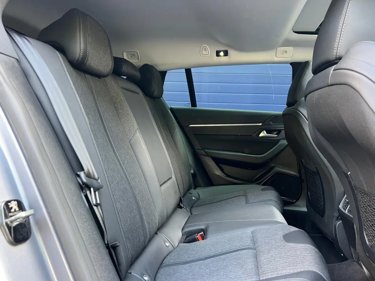 1.6 HYbrid PHEV Allure l Pano l ACC l