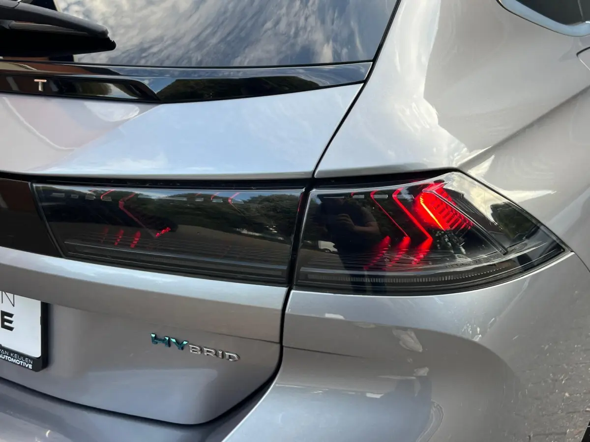 1.6 HYbrid PHEV Allure l Pano l ACC l