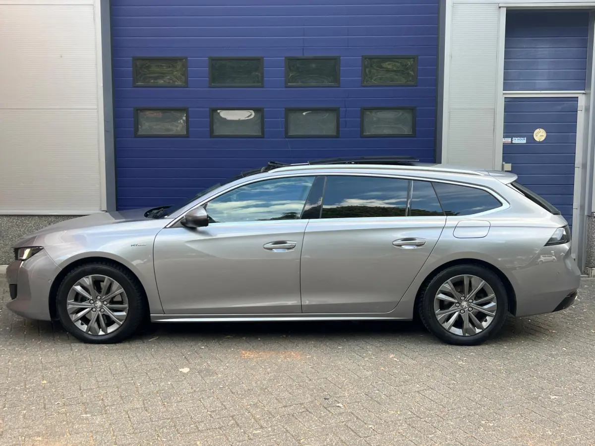 1.6 HYbrid PHEV Allure l Pano l ACC l