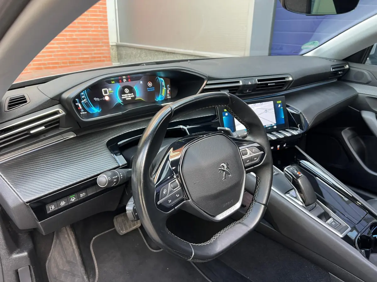 1.6 HYbrid PHEV Allure l Pano l ACC l