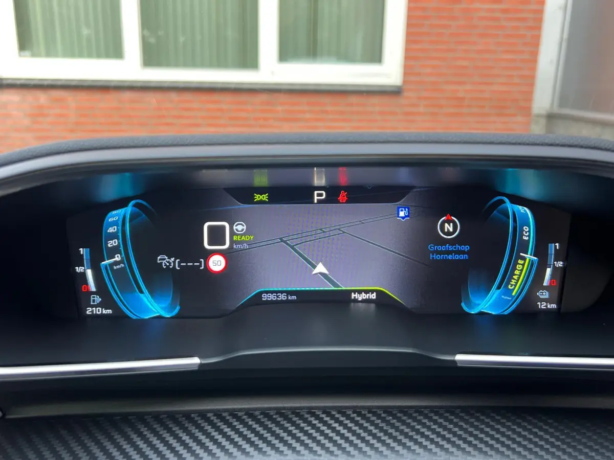 1.6 HYbrid PHEV Allure l Pano l ACC l