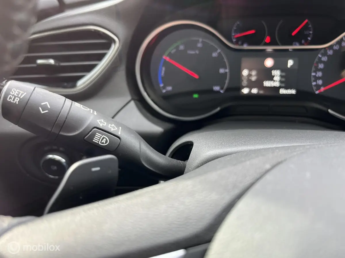 1.6 Turbo Hybrid Executive|CRUISE|CAMERA|