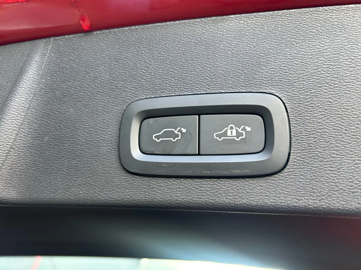 1.5 T4 R-Design | Pano | SoH 99% | 360 camera | Harman/Kardon | Memory | Stoel & stuurverwarming |