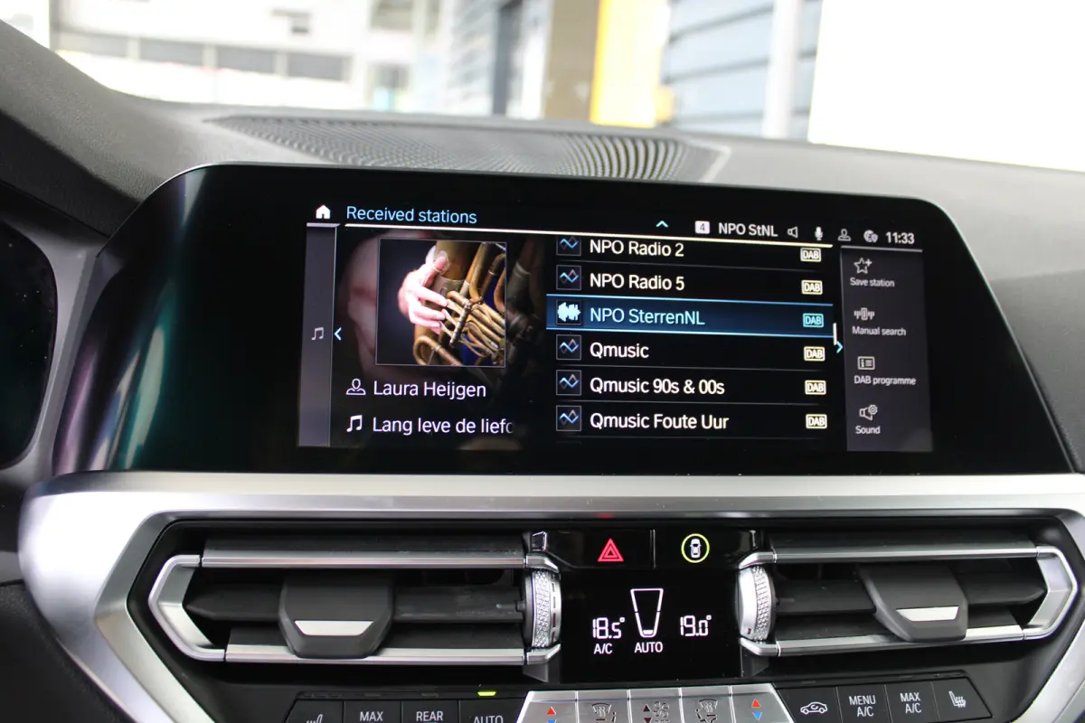 320e Business Edition Plus | SOH 93% | M-sport | Ledere bekleding | Elektrische achterklep | Navigatie |