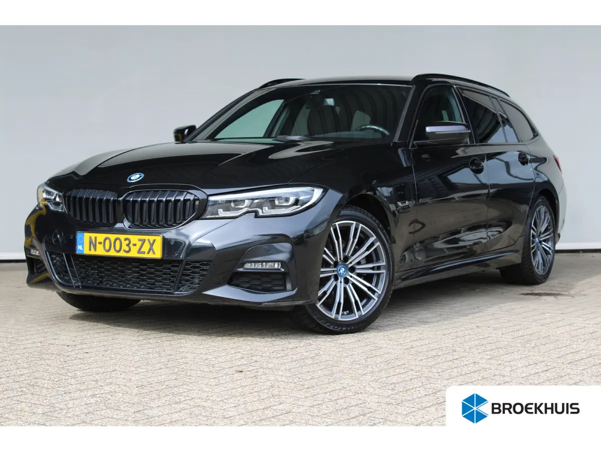 320e Business Edition Plus | SOH 93% | M-sport | Ledere bekleding | Elektrische achterklep | Navigatie |
