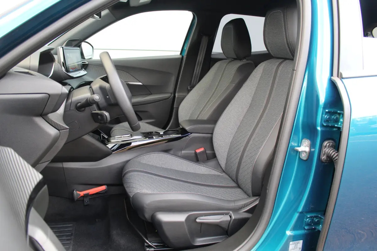 1.2 Hybrid 145 Allure | Adap. Cruise C. | Climate C. | CarPlay | PDC V&A | Half Leder | Navigatie | 17" LMV | Adap. Cruise C. | Climate C. | CarPlay | PDC V&A | Half Leder | Navigatie | 17" 